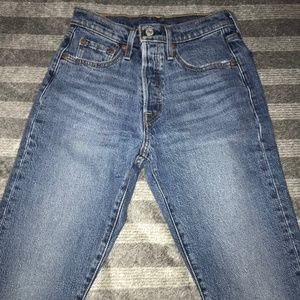 Vintage Levi 105 jeans